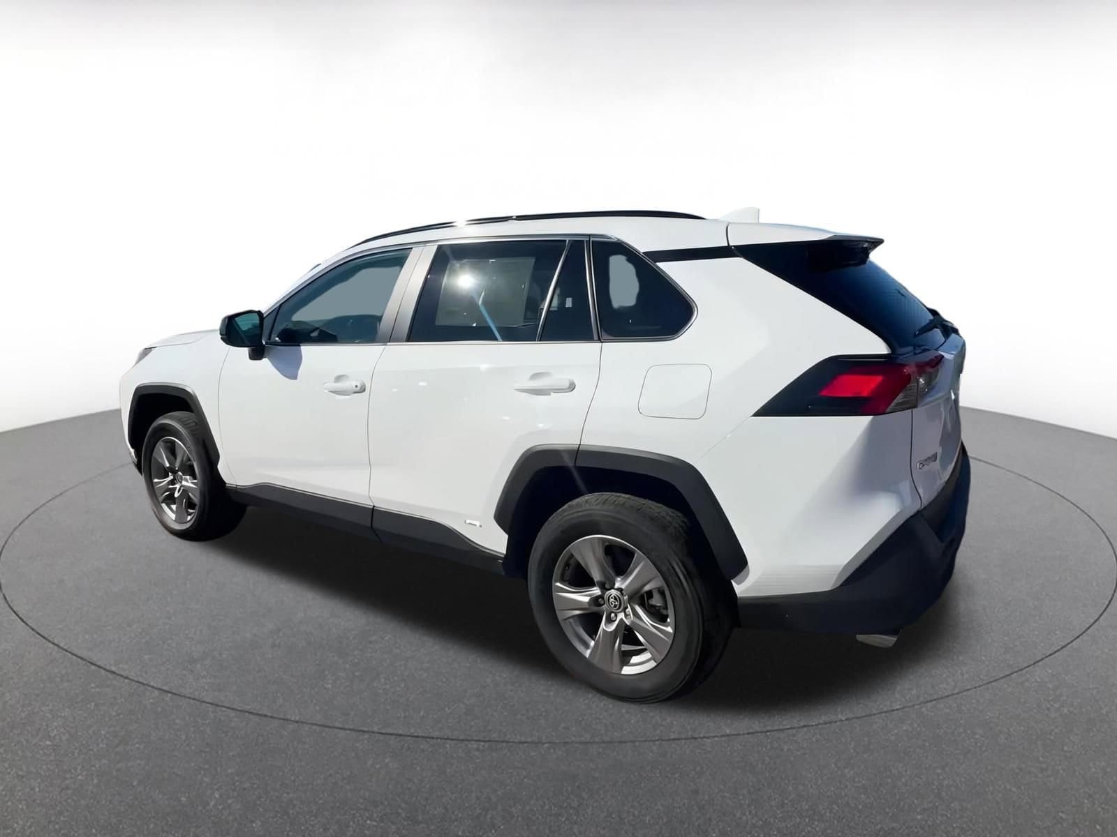 Thumbnail: 2025 Toyota RAV4 - 10