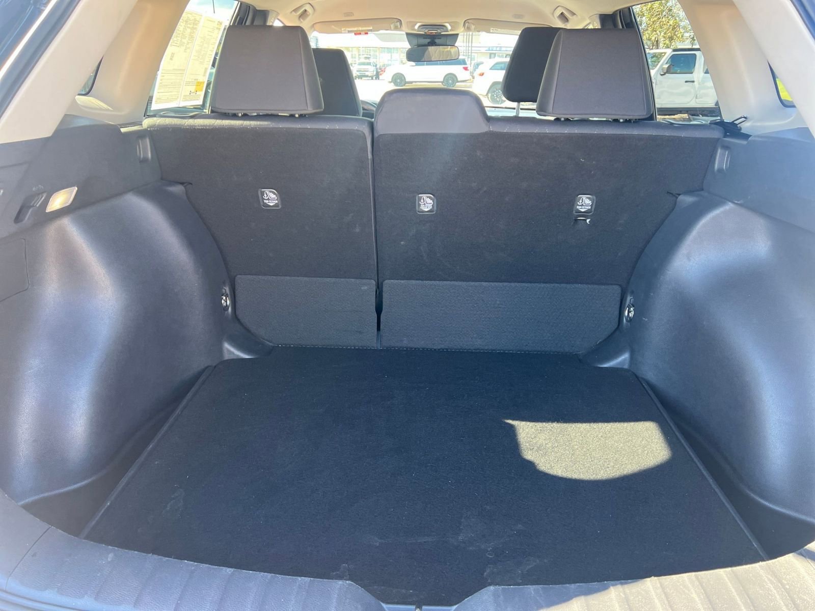 Thumbnail: 2025 Toyota Corolla Cross - 31