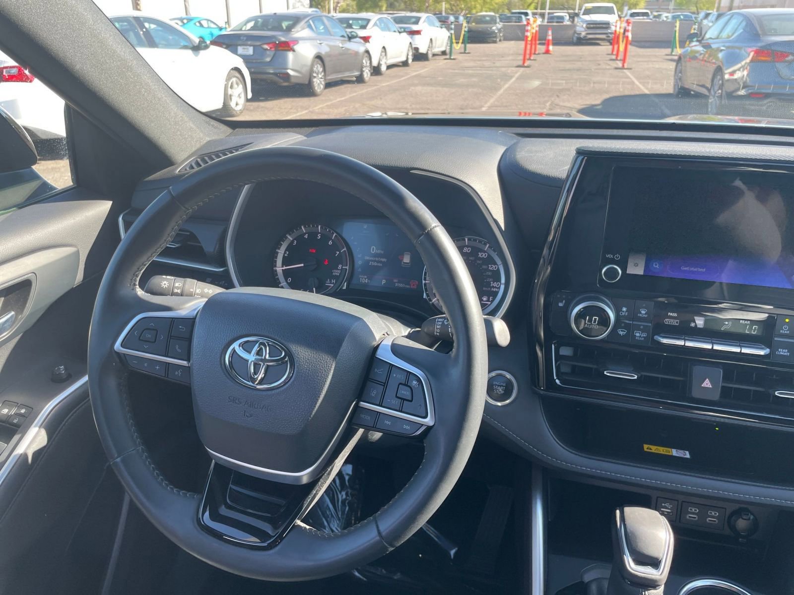 Thumbnail: 2024 Toyota Highlander - 34