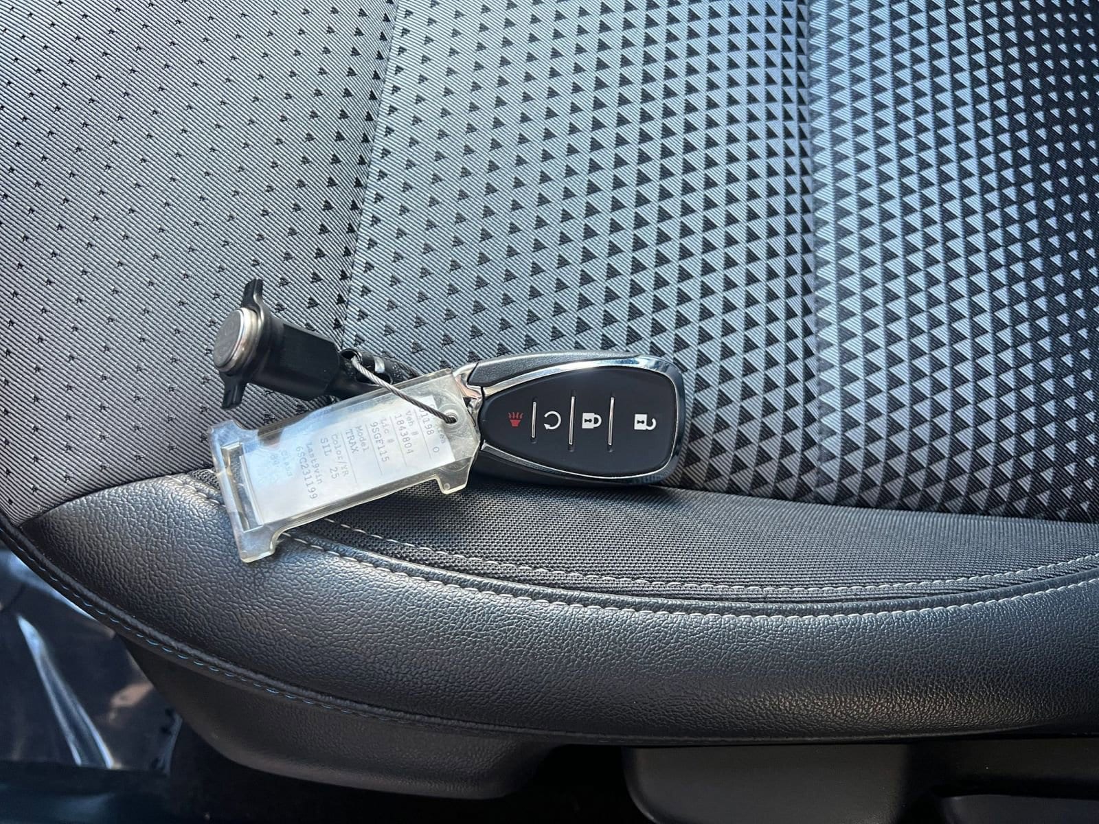 Thumbnail: 2025 Chevrolet Trax - 21