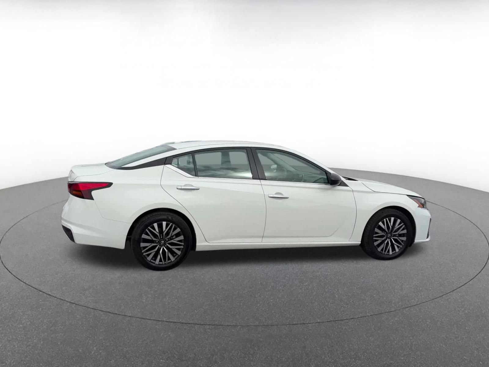 Thumbnail: 2025 Nissan Altima - 15