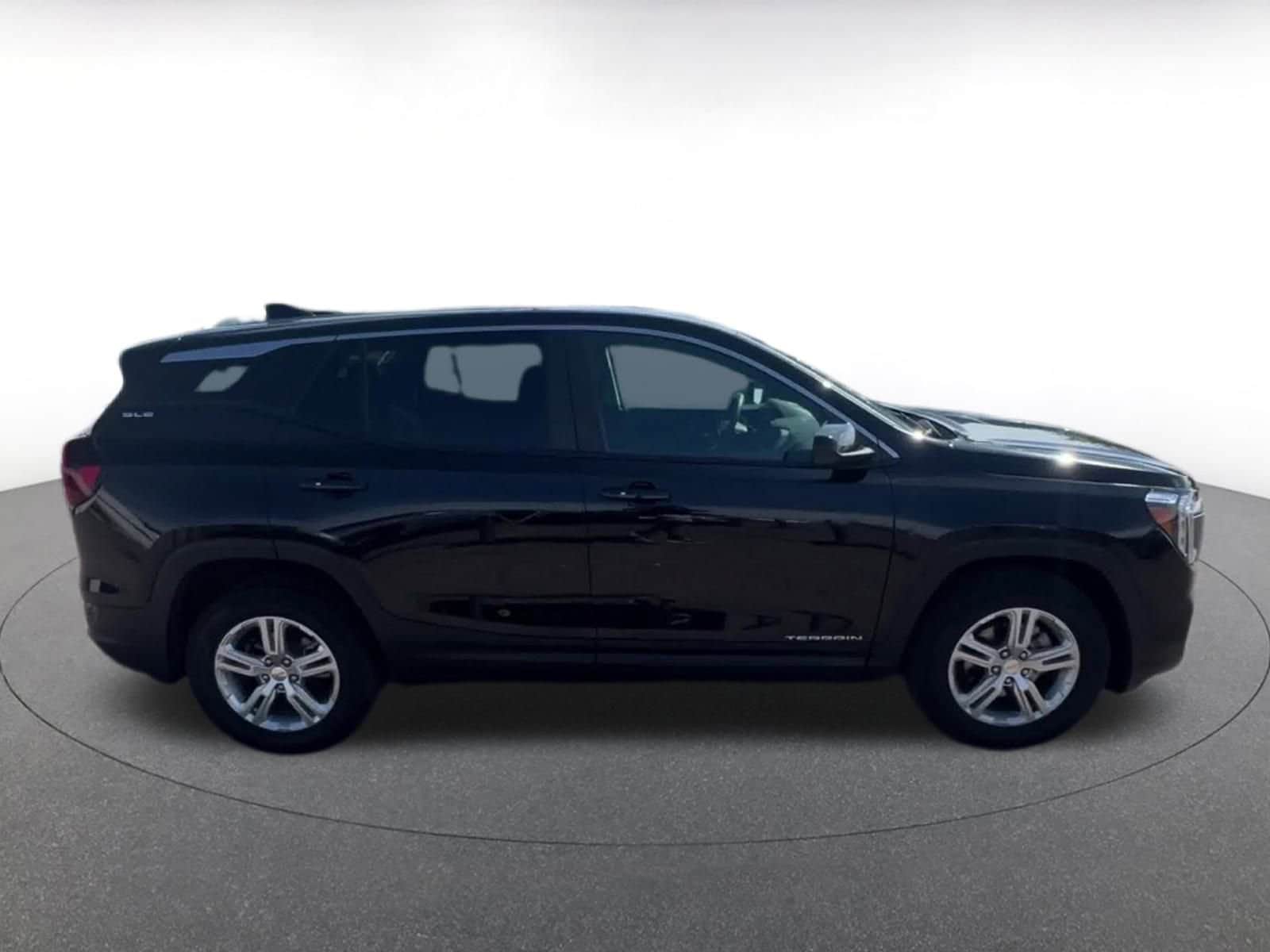 Thumbnail: 2024 GMC Terrain - 16