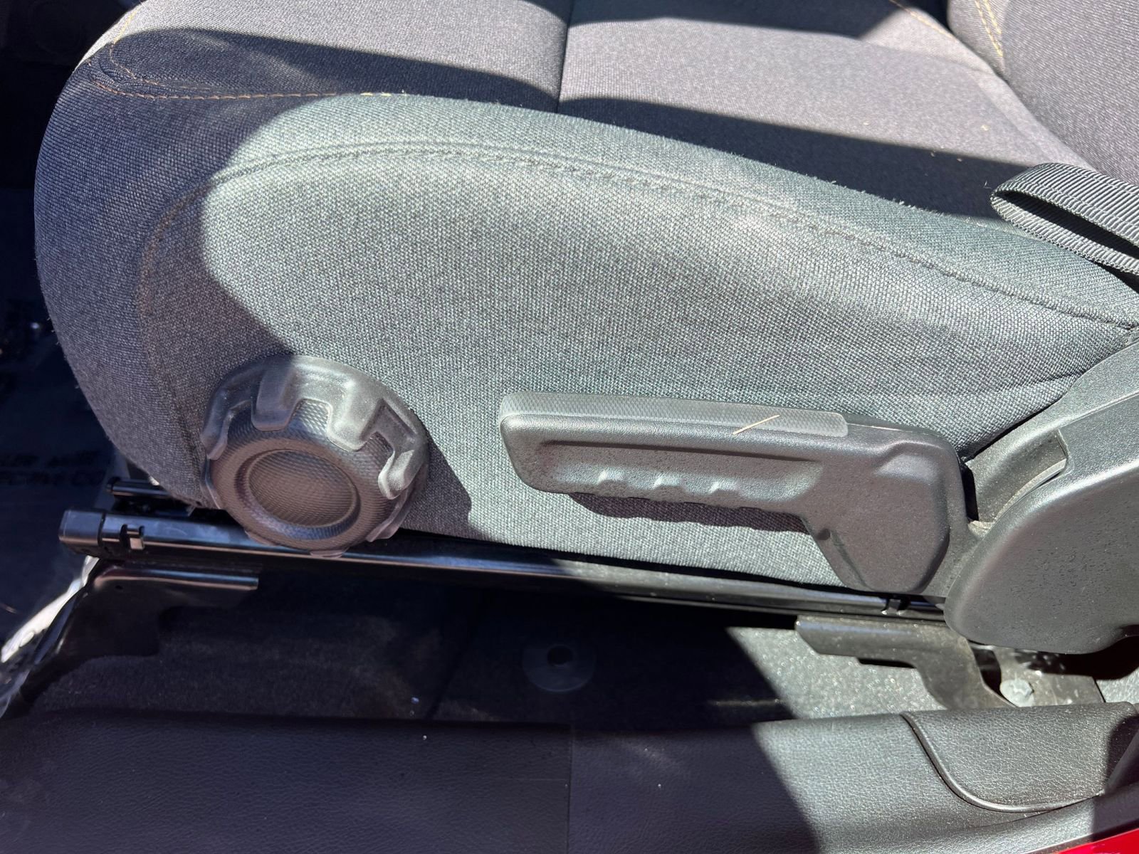 Thumbnail: 2025 Jeep Wrangler - 23