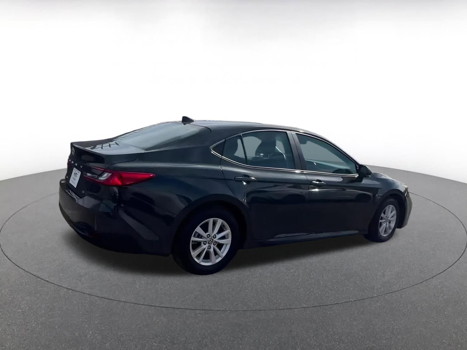 Thumbnail: 2025 Toyota Camry - 15