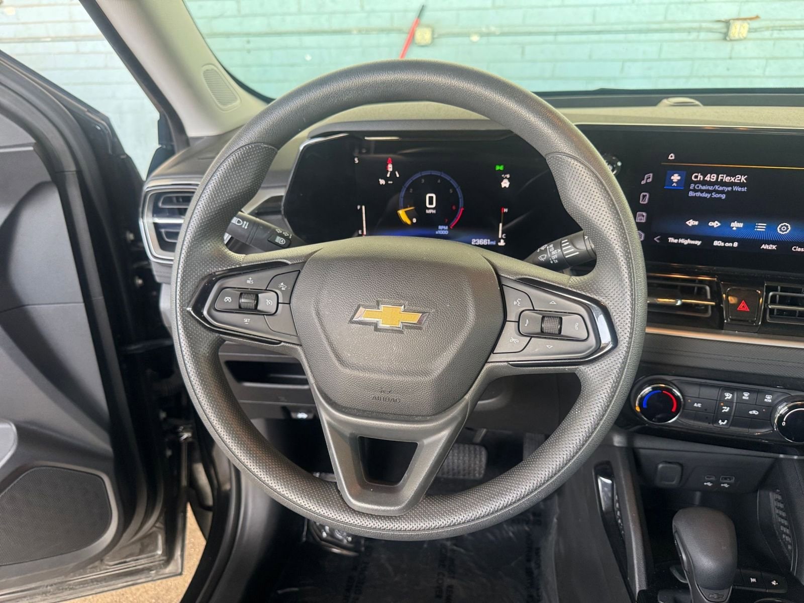 Thumbnail: 2025 Chevrolet TrailBlazer - 25