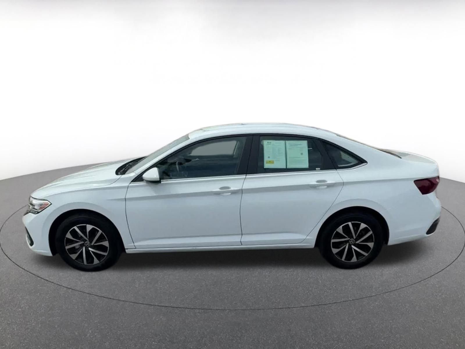 Thumbnail: 2024 Volkswagen Jetta - 8