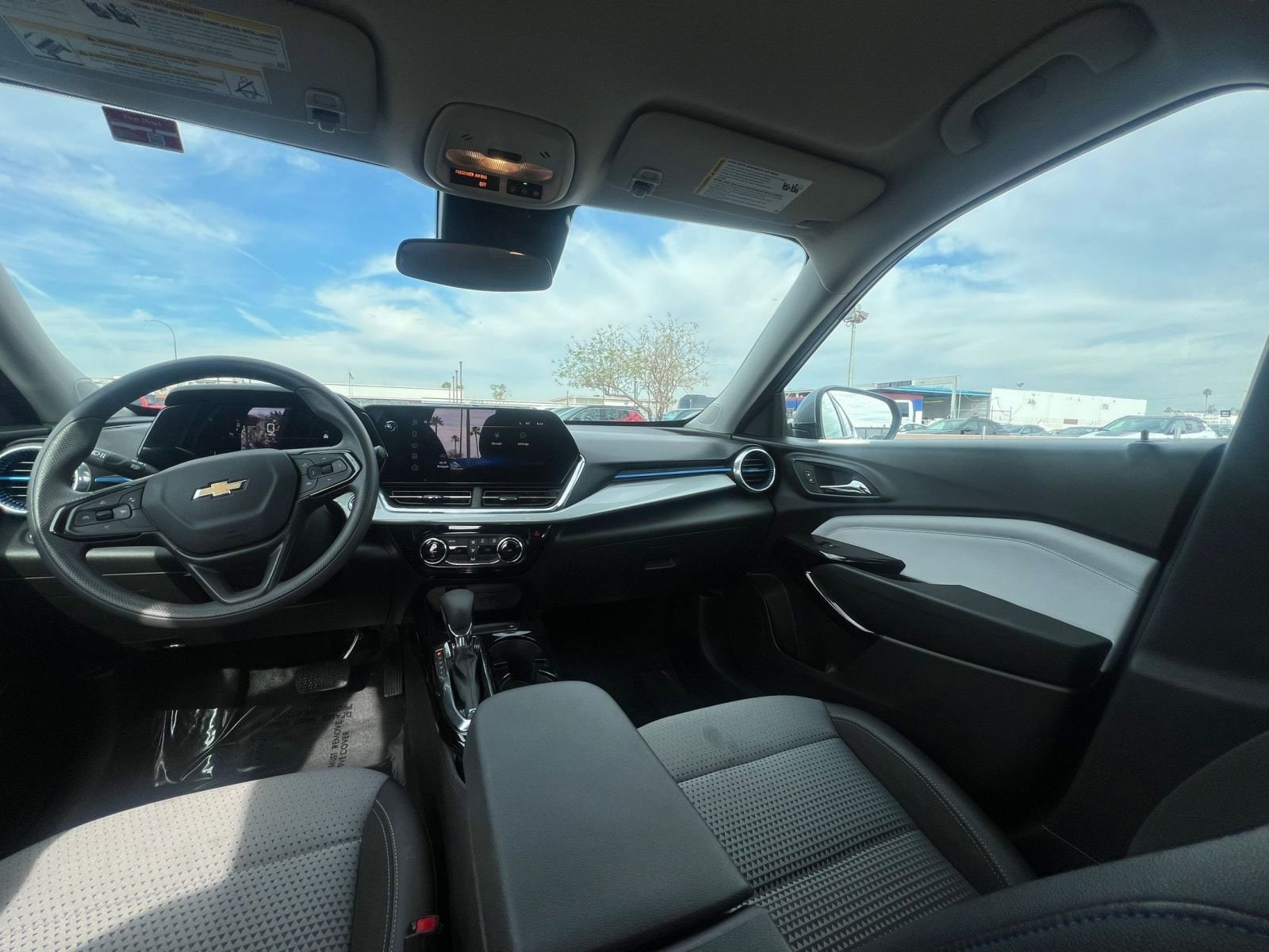 Thumbnail: 2025 Chevrolet Trax - 35