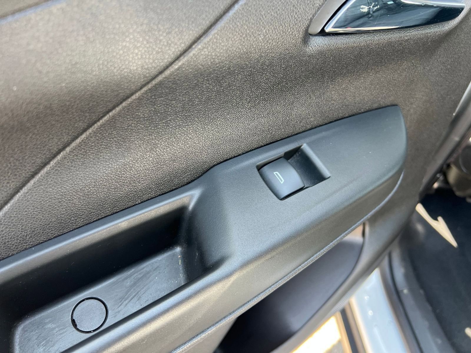 Thumbnail: 2023 Chevrolet Bolt EV - 29