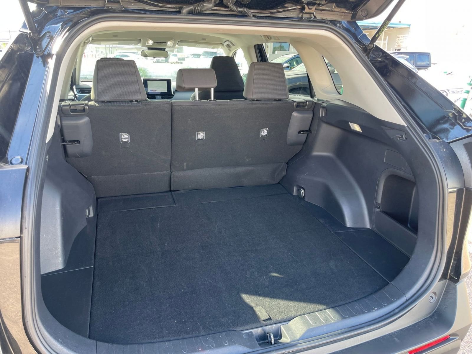 Thumbnail: 2025 Toyota RAV4 - 30