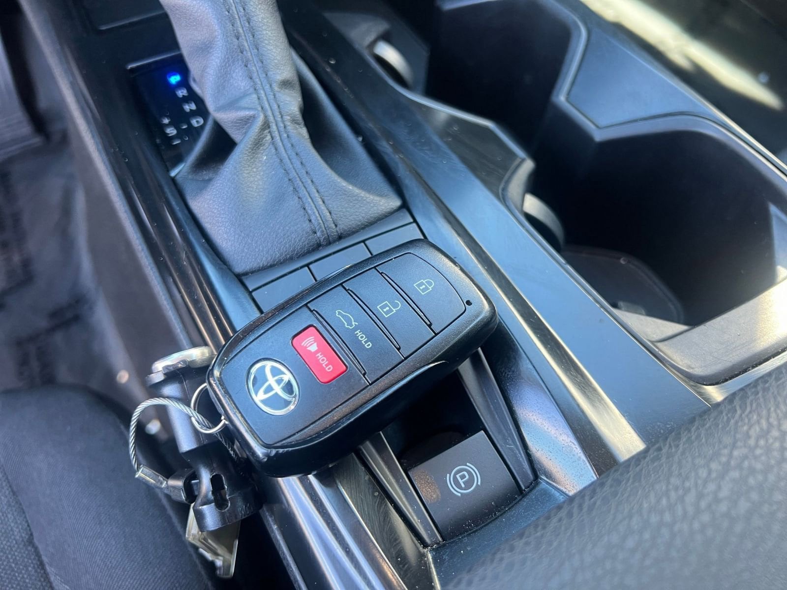 Thumbnail: 2025 Toyota Camry - 22