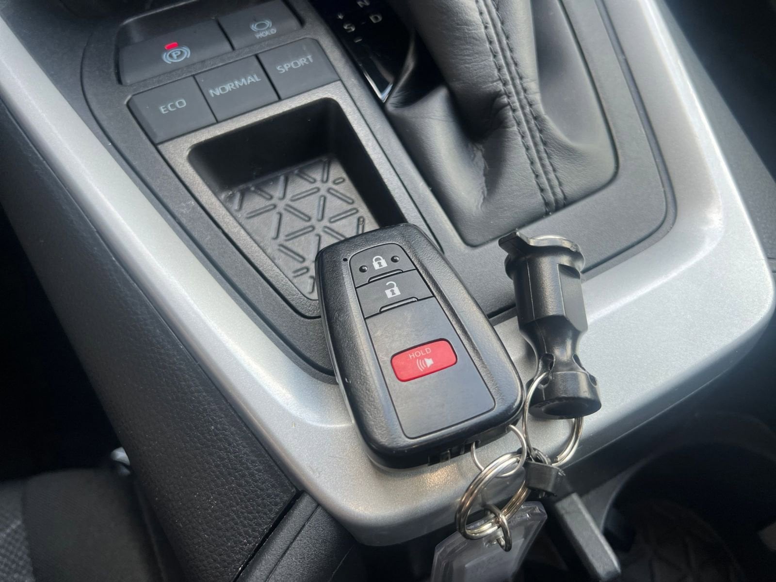 Thumbnail: 2025 Toyota RAV4 - 22