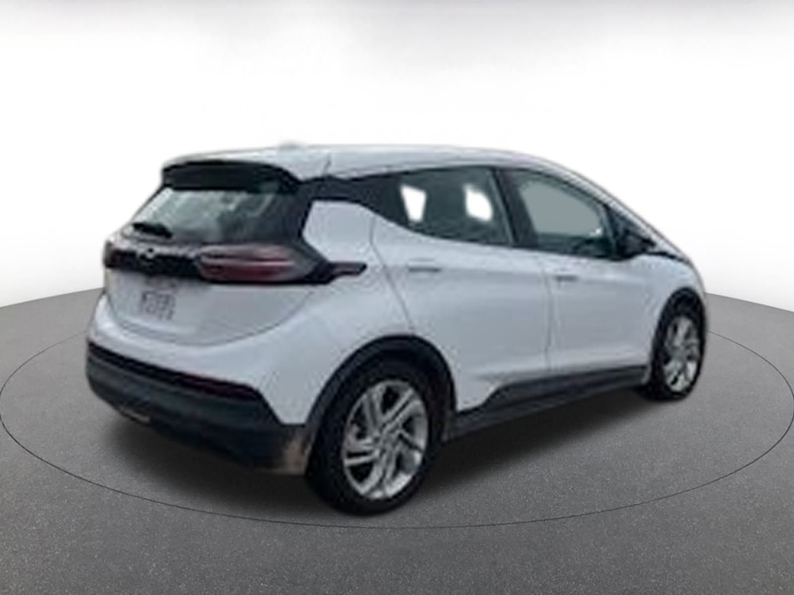 Thumbnail: 2023 Chevrolet Bolt EV - 10