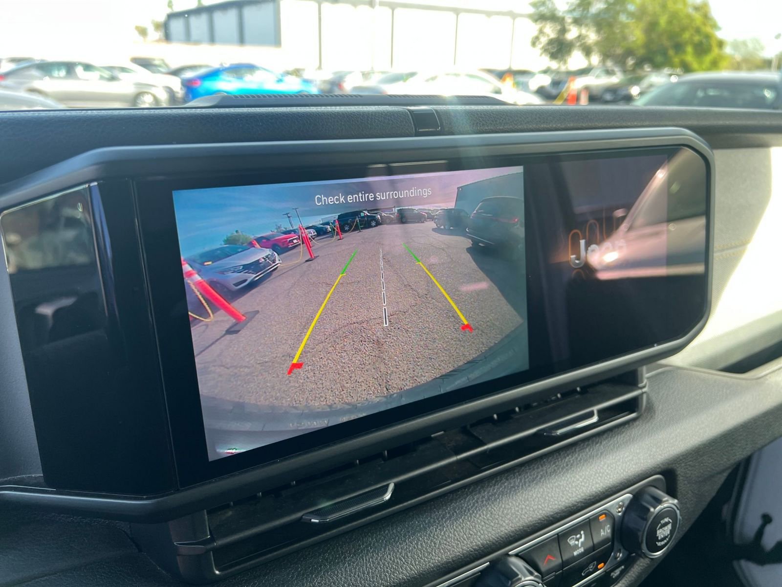 Thumbnail: 2025 Jeep Wrangler - 24