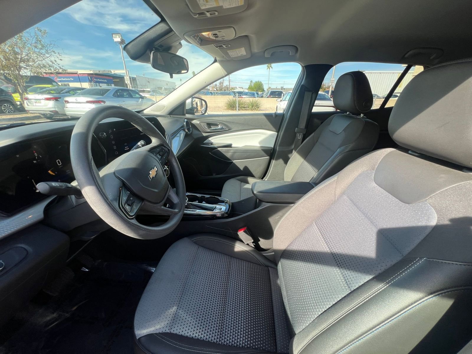 Thumbnail: 2025 Chevrolet Trax - 27