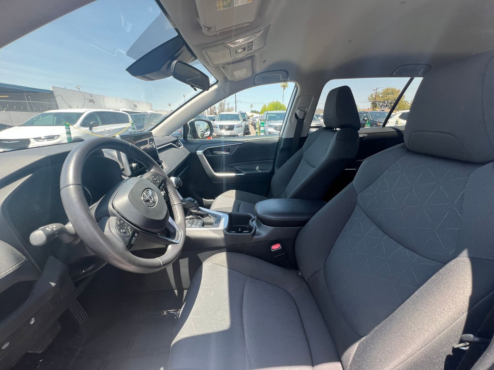 2024 Toyota RAV4 XLE 27