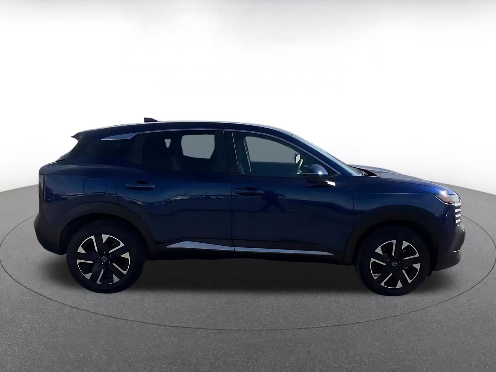 Thumbnail: 2025 Nissan Kicks - 16