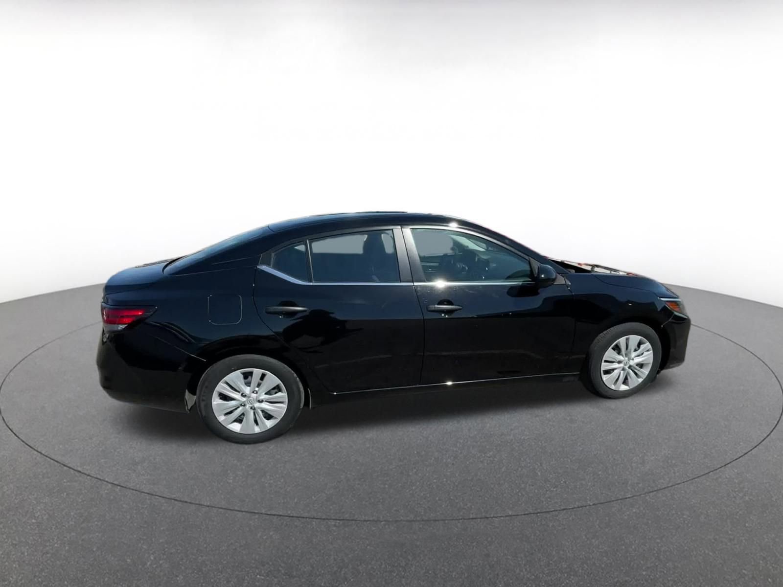 Thumbnail: 2024 Nissan Sentra - 16