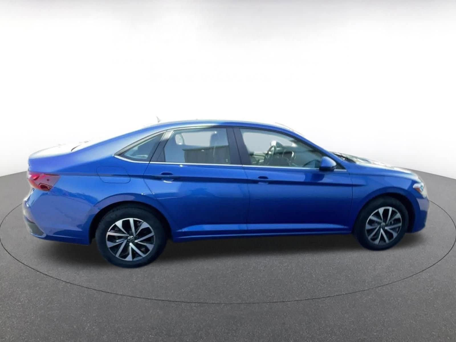 Thumbnail: 2024 Volkswagen Jetta - 16