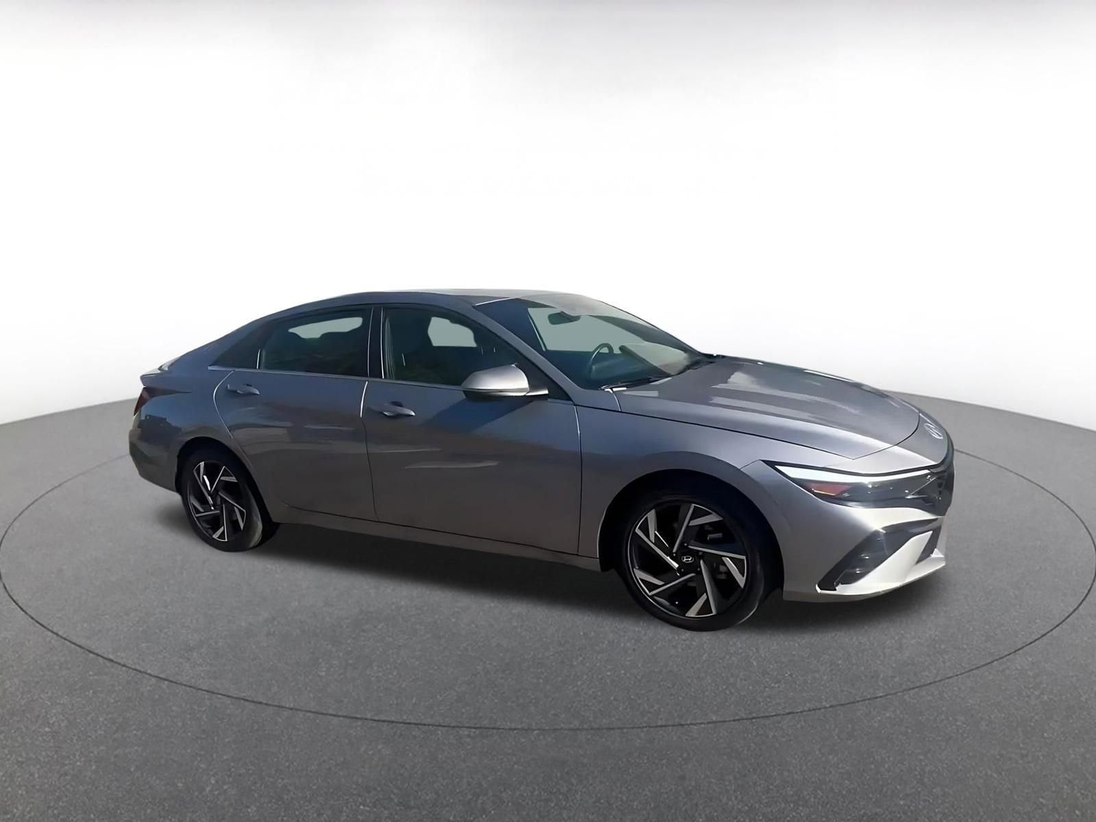 Thumbnail: 2025 Hyundai Elantra - 2