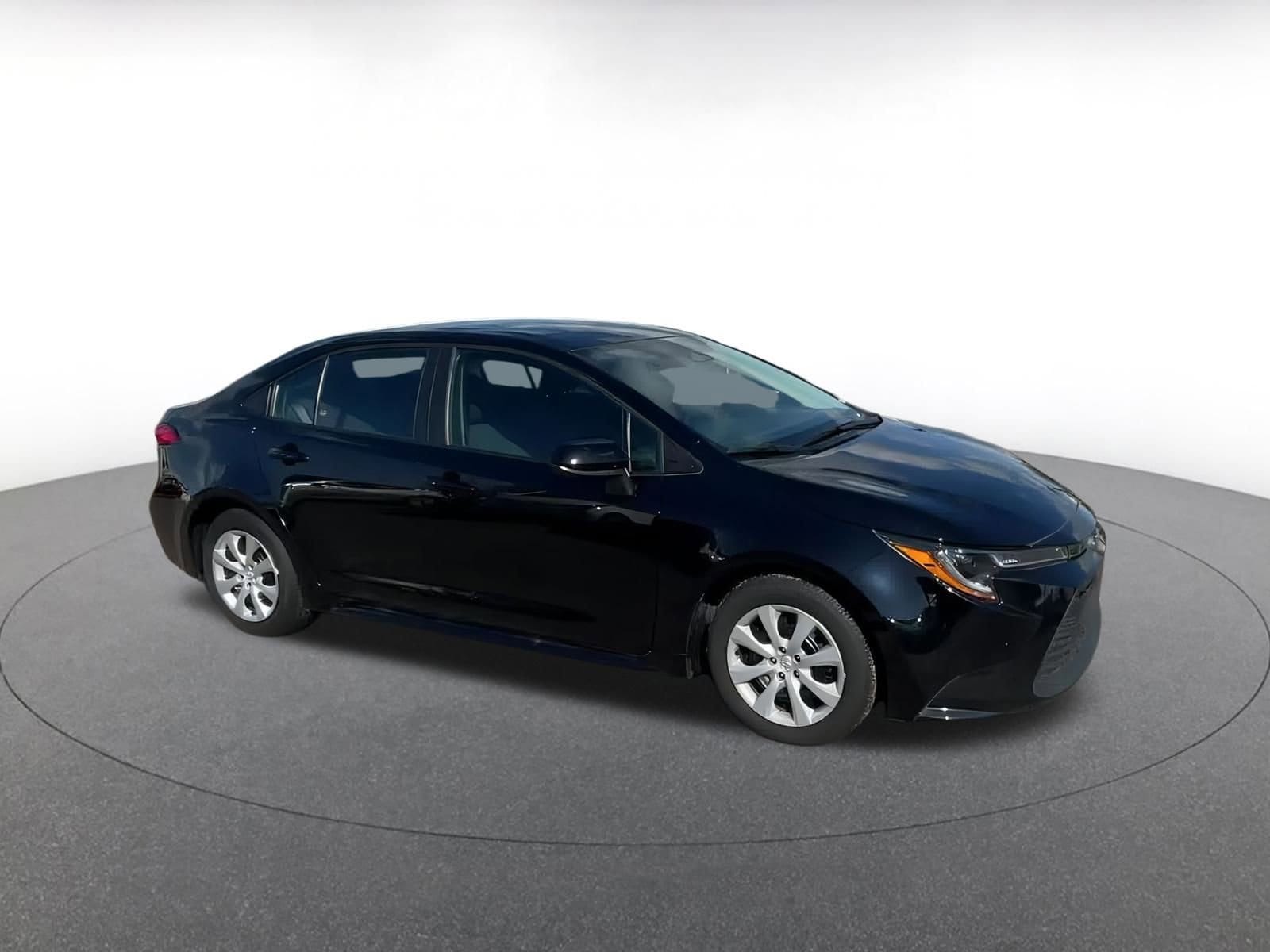 Thumbnail: 2025 Toyota Corolla - 2