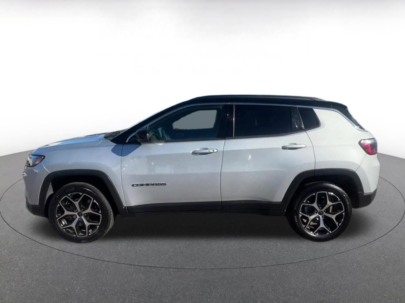 Thumbnail: 2025 Jeep Compass - 9