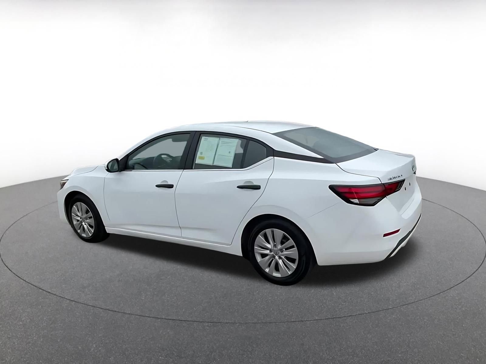 Thumbnail: 2025 Nissan Sentra - 10