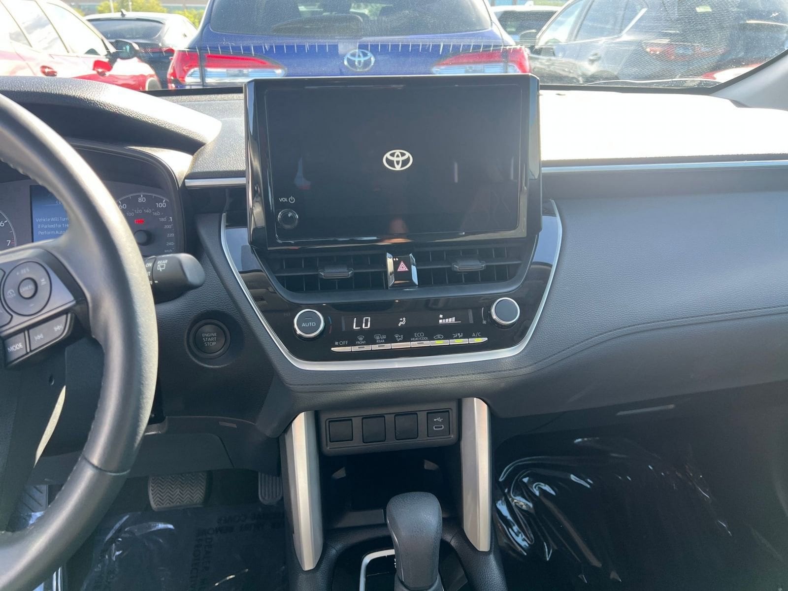 Thumbnail: 2025 Toyota Corolla Cross - 21