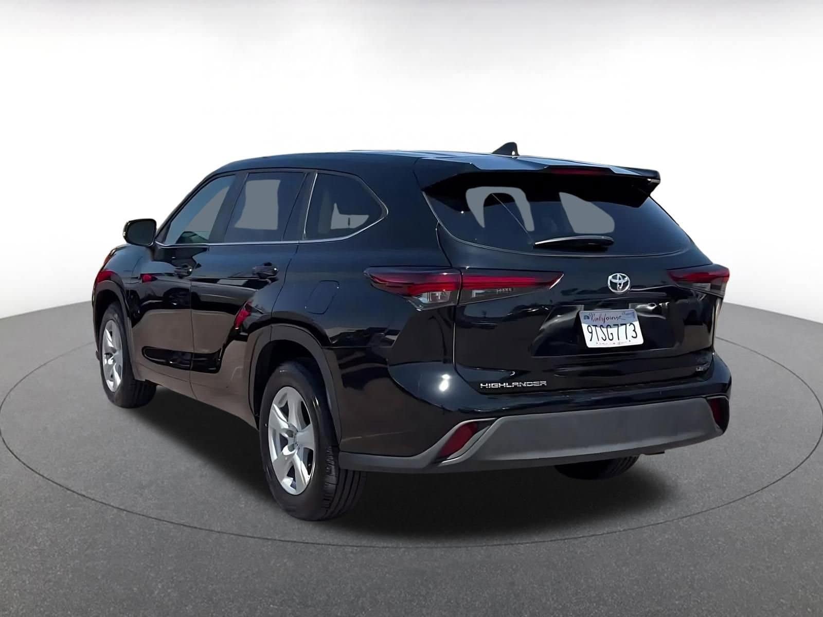 Thumbnail: 2025 Toyota Highlander - 11