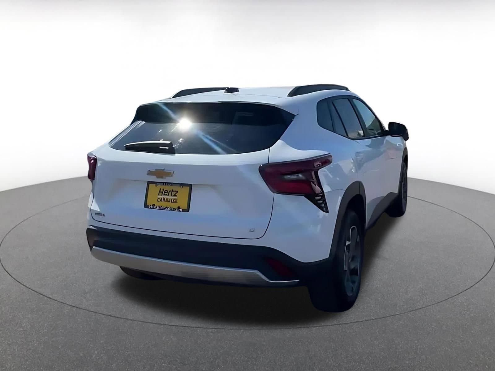 Thumbnail: 2025 Chevrolet Trax - 14