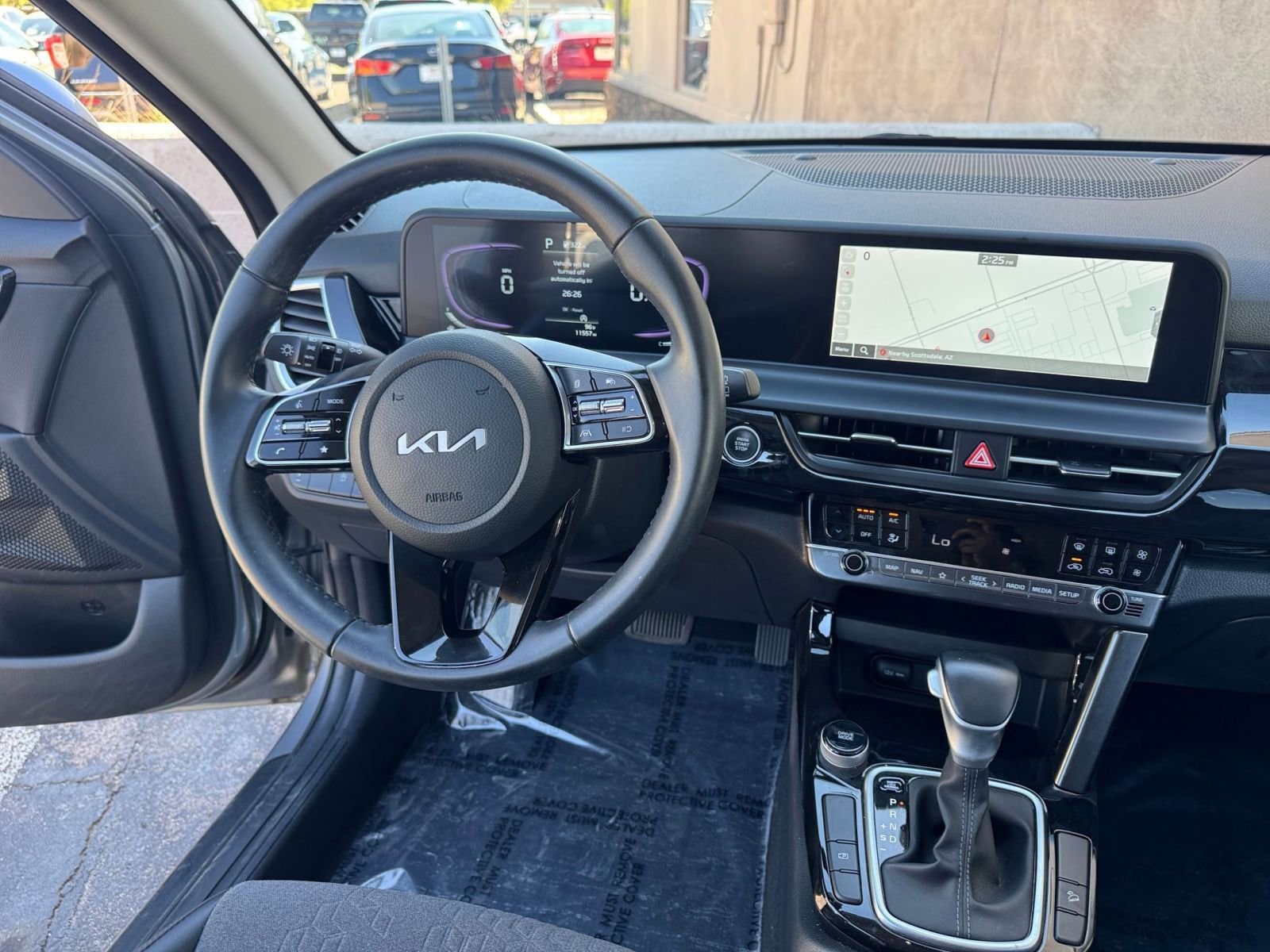 Thumbnail: 2025 Kia Seltos - 32