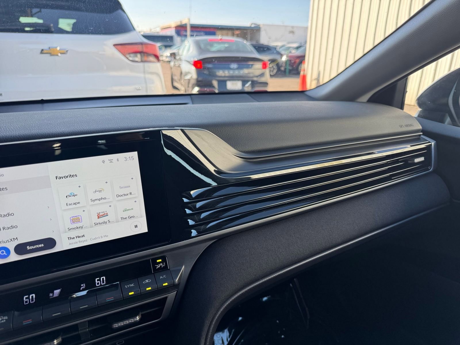 Thumbnail: 2025 Toyota Camry - 34