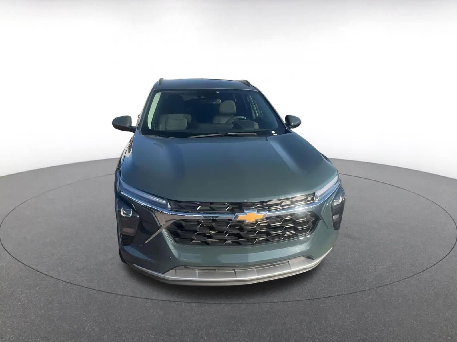 Thumbnail: 2025 Chevrolet Trax - 4