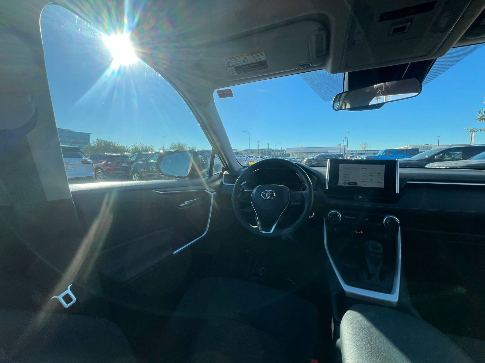 Thumbnail: 2025 Toyota RAV4 - 34