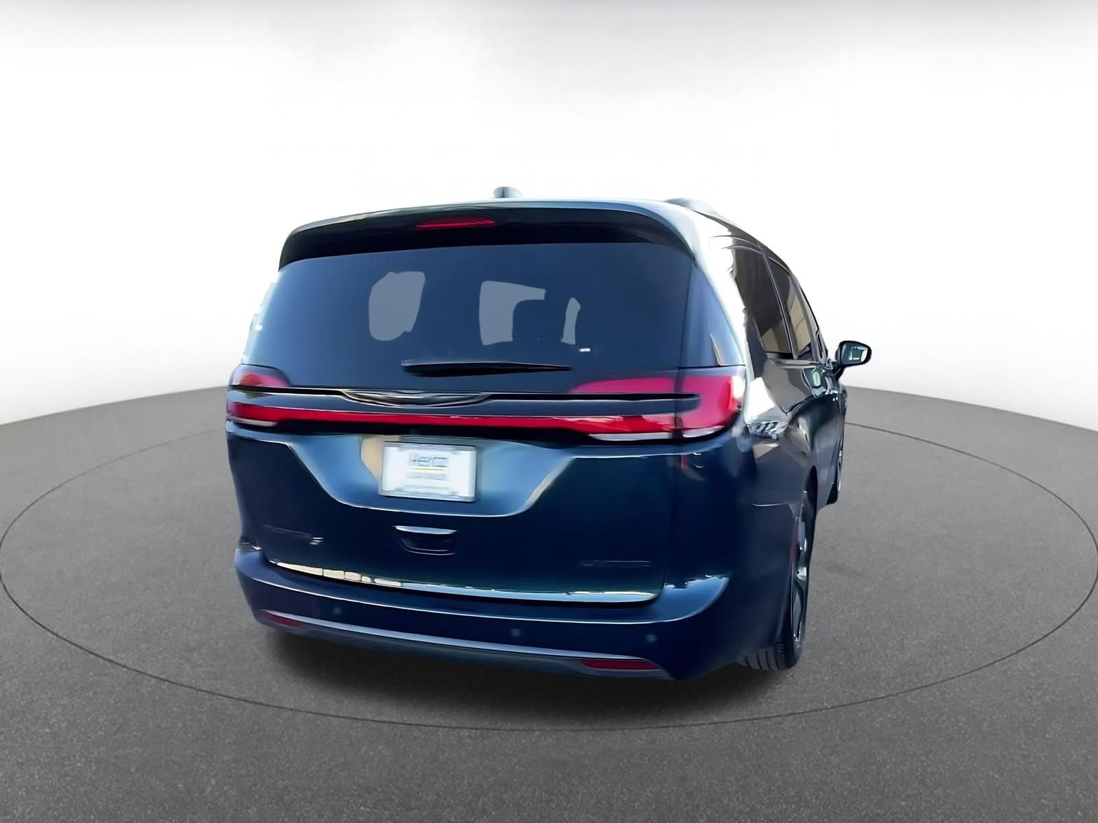 Thumbnail: 2025 Chrysler Pacifica - 14
