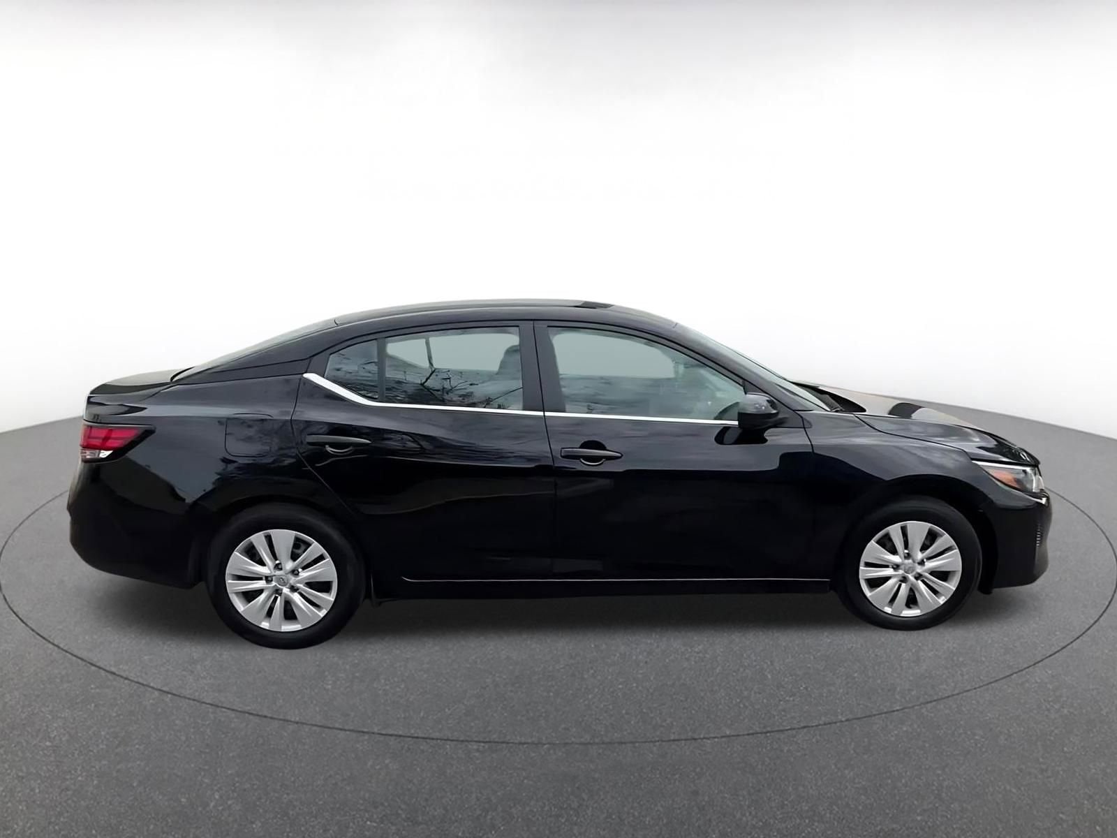 Thumbnail: 2025 Nissan Sentra - 16