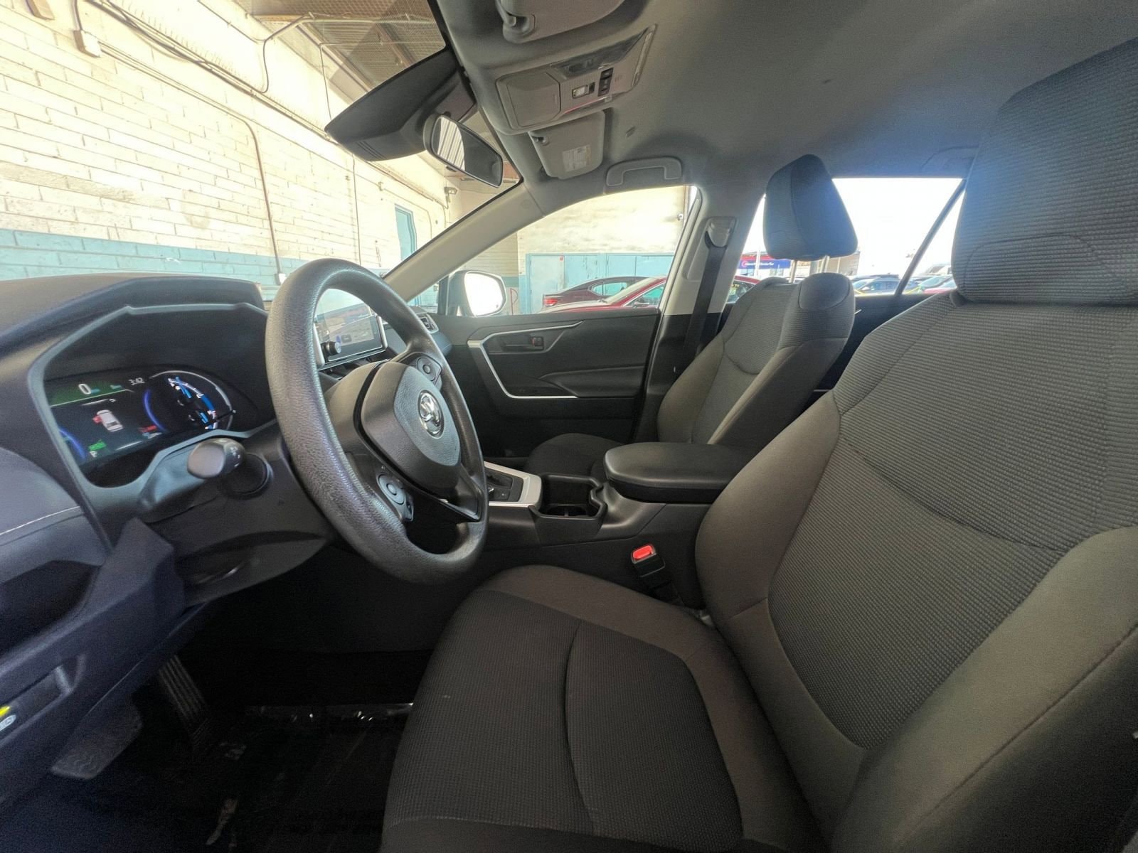 Thumbnail: 2025 Toyota RAV4 - 27