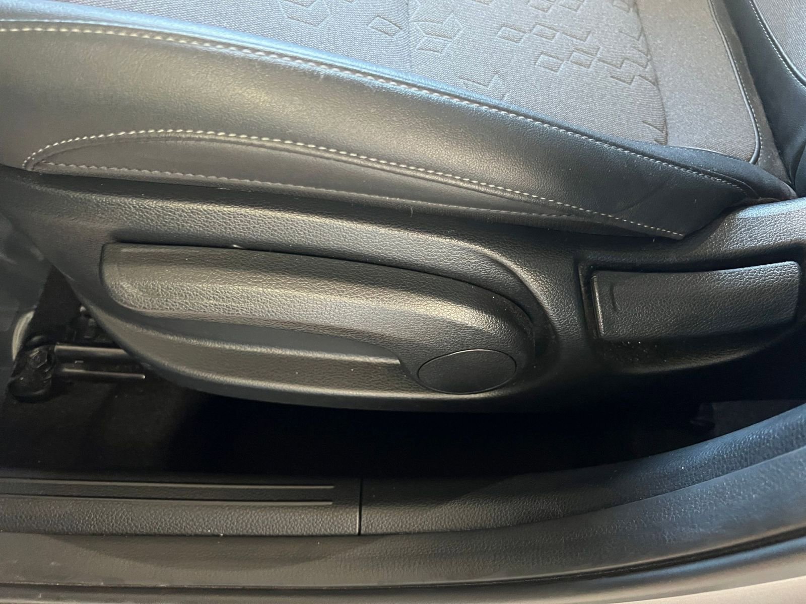 Thumbnail: 2025 Kia Seltos - 23