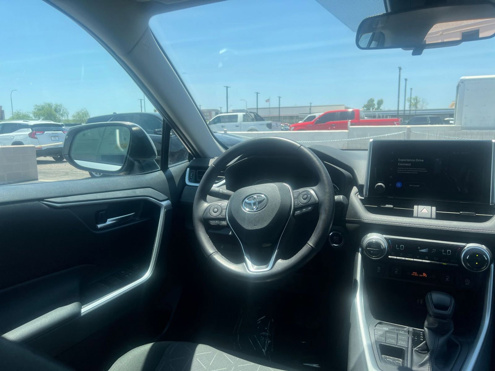 2024 Toyota RAV4 XLE 34