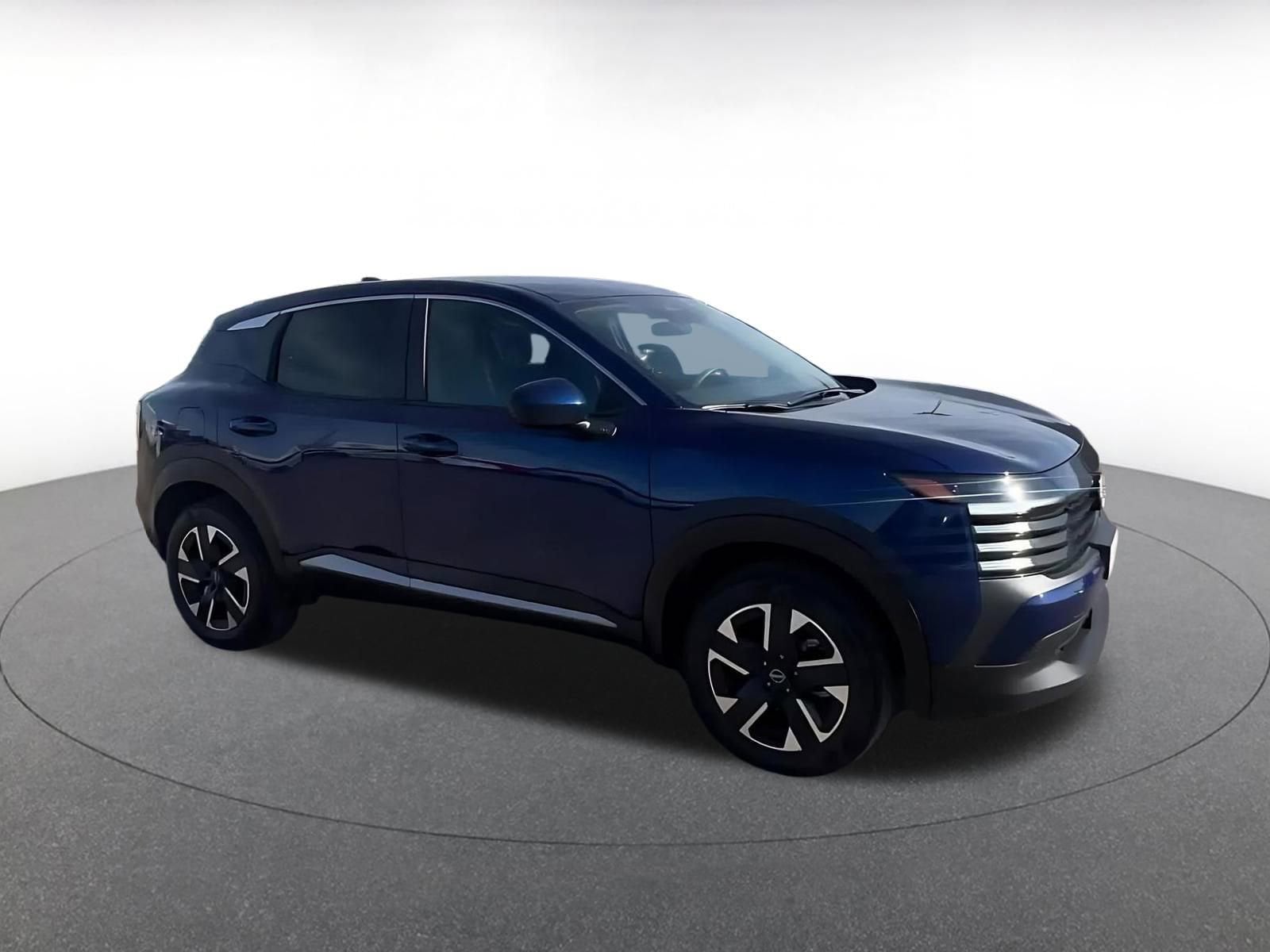 Thumbnail: 2025 Nissan Kicks - 2