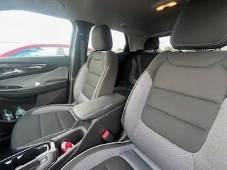 Thumbnail: 2025 Chevrolet TrailBlazer - 14