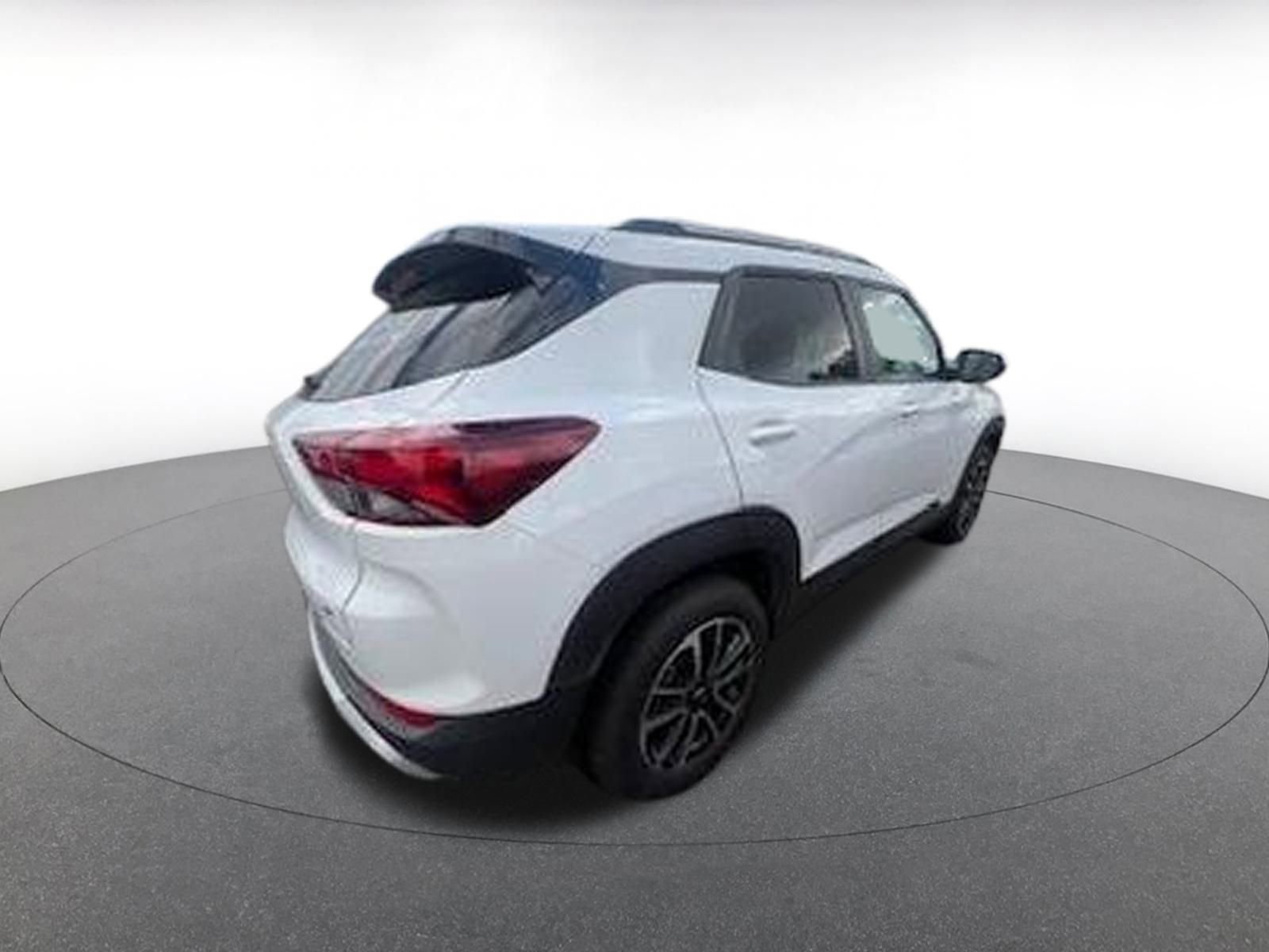 Thumbnail: 2025 Chevrolet TrailBlazer - 10