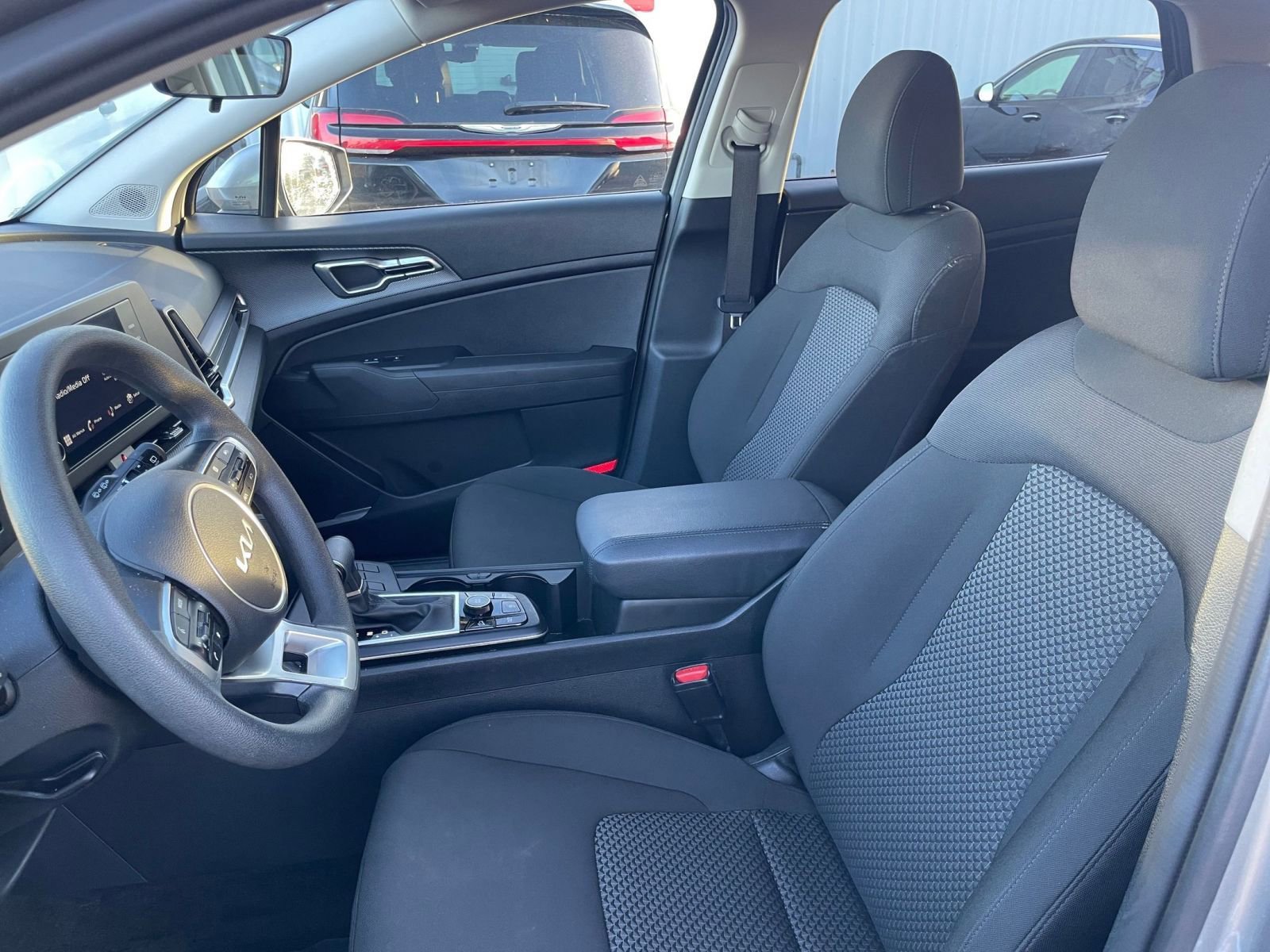 Thumbnail: 2025 Kia Sportage - 35