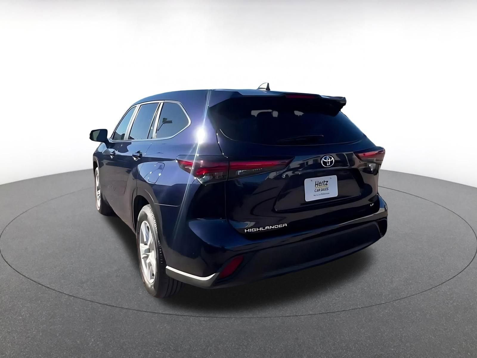 Thumbnail: 2025 Toyota Highlander - 11