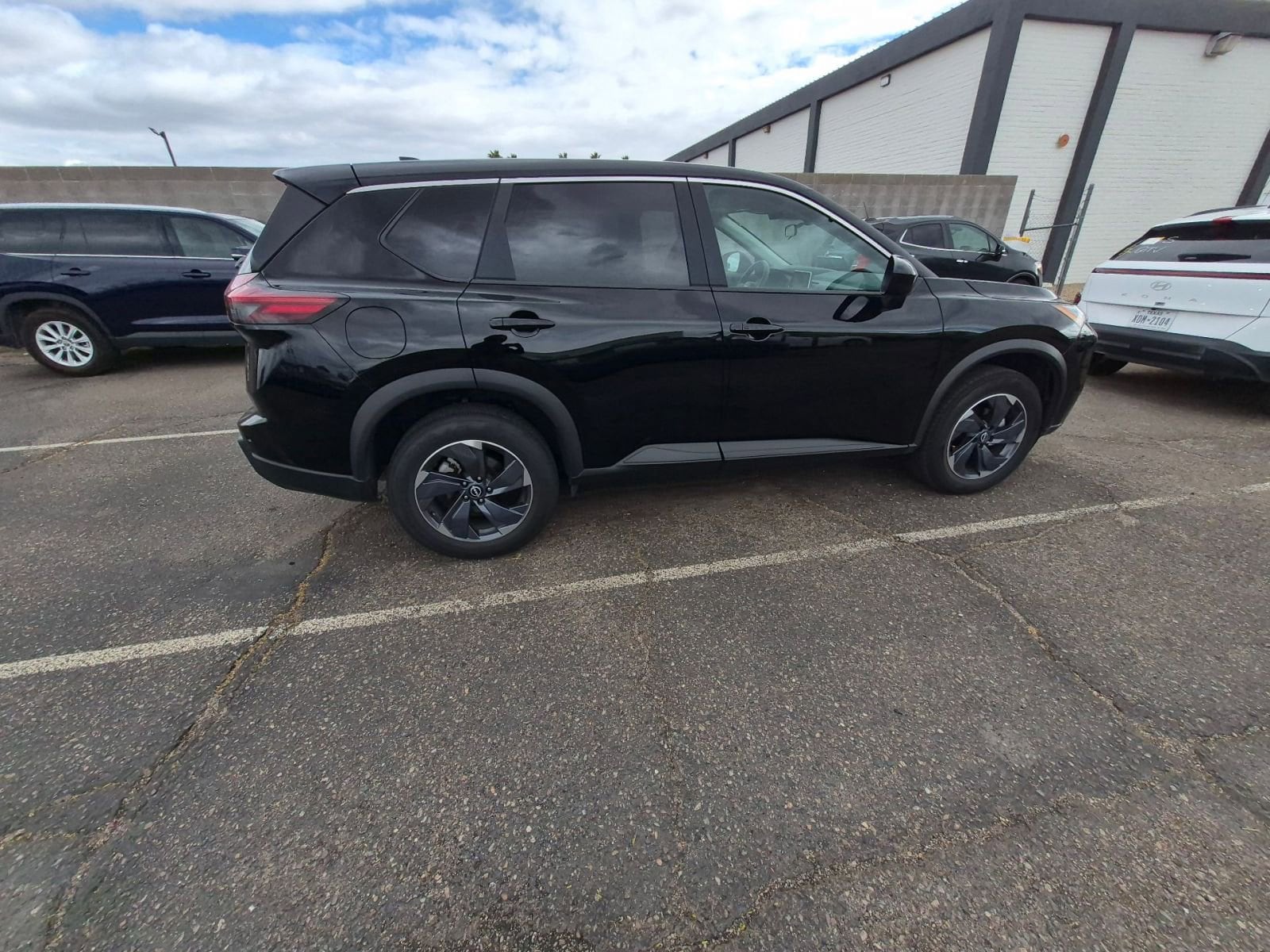 Thumbnail: 2025 Nissan Rogue - 8