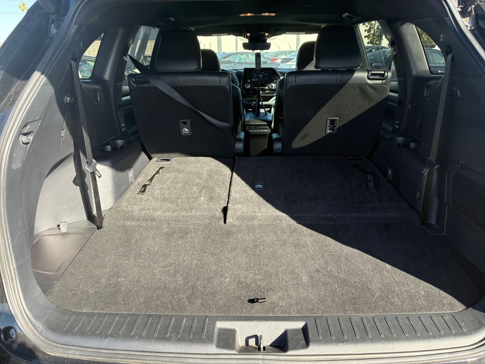 Thumbnail: 2025 Toyota Highlander - 33