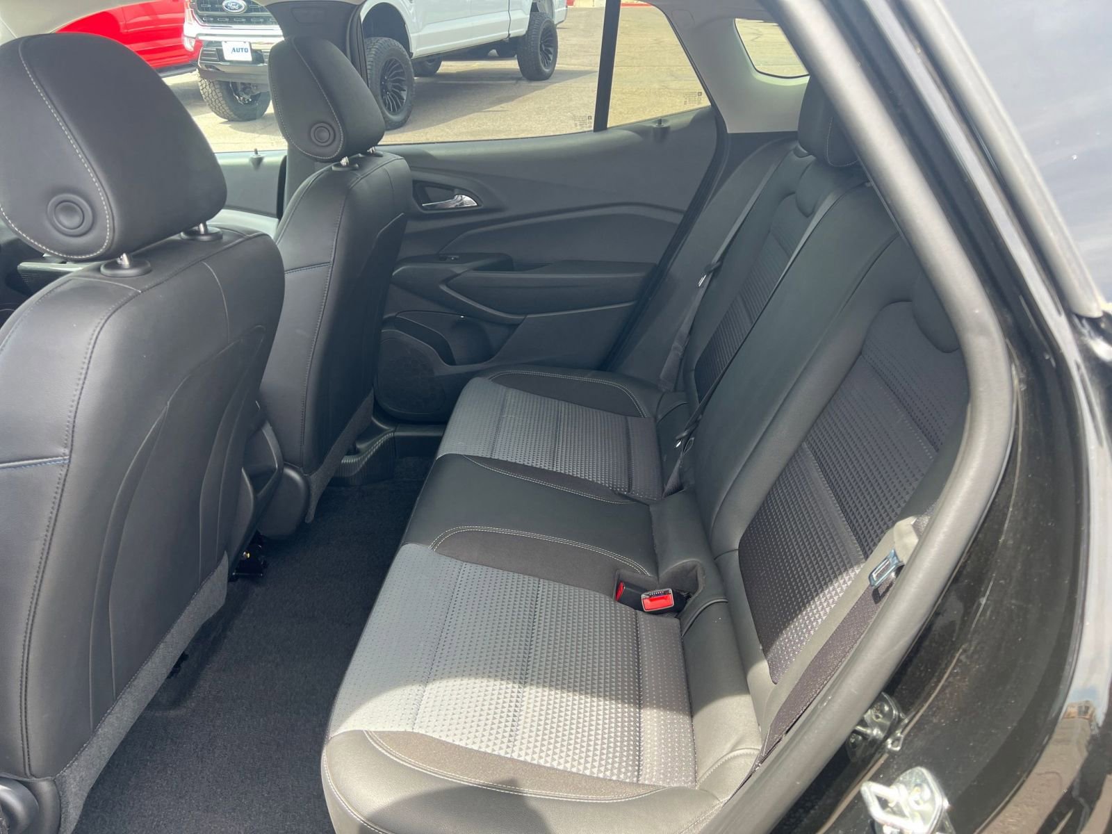 Thumbnail: 2025 Chevrolet Trax - 25