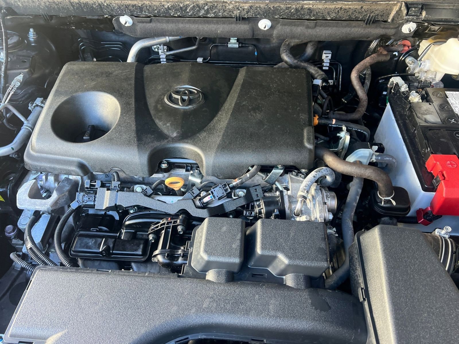 Thumbnail: 2025 Toyota RAV4 - 32