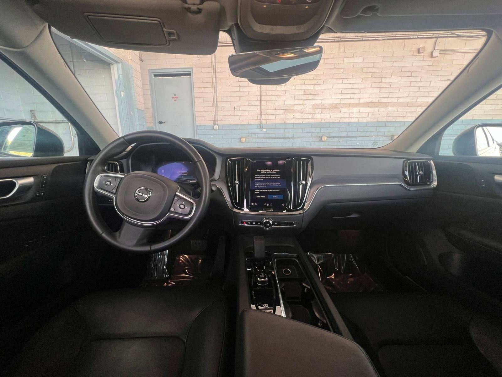 Thumbnail: 2024 Volvo S60 - 33