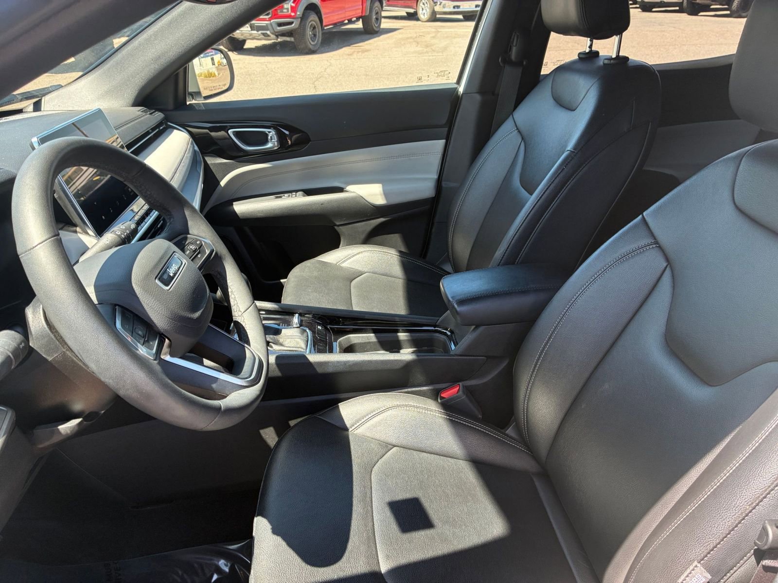 Thumbnail: 2025 Jeep Compass - 27