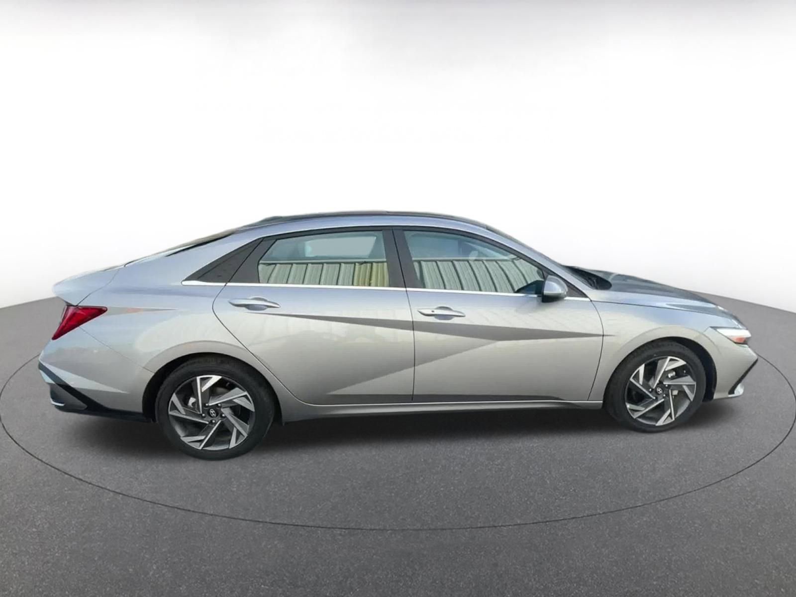 Thumbnail: 2025 Hyundai Elantra - 16